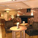 Potters Heron Hotel 